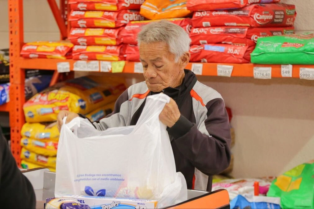 Boletín de prensa 085. INVITA EL SMDIF A LAS PERSONAS ADULTAS MAYORES A FORMAR PARTE DEL PROGRAMA EMPACADORES VOLUNTARIOS