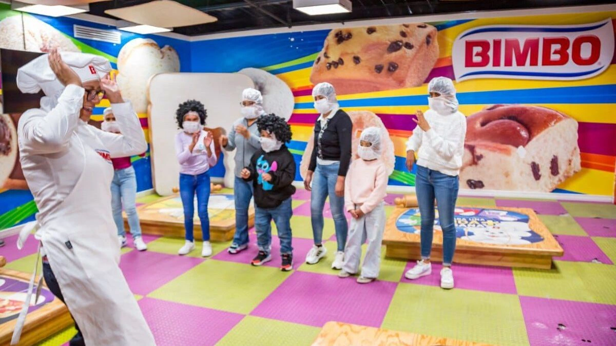 Boletín de prensa 142. VISITAN USUARIAS Y USUARIOS DEL CMERI FÁBRICA DE GRUPO BIMBO