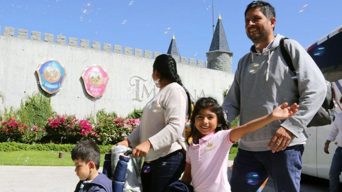 Boletín de prensa 145. MARIELISE BUDIB CUMPLE Y CAMBIA LA VIDA DE 41 NIÑAS Y NIÑOS CON DISCAPACIDAD CON VIAJE A IMÁYINA