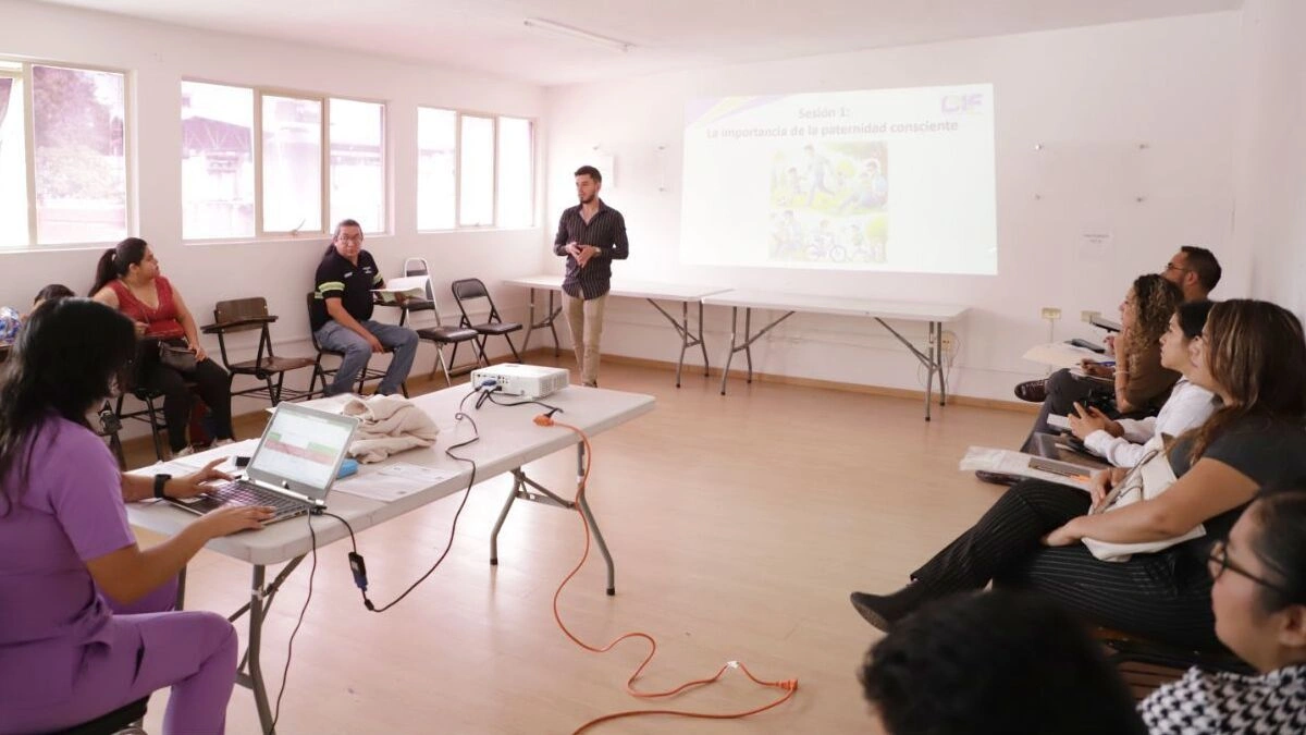 Boletín de prensa 149. IMPULSA SMDIF PATERNIDADES CONSCIENTES MEDIANTE NUEVO TALLER