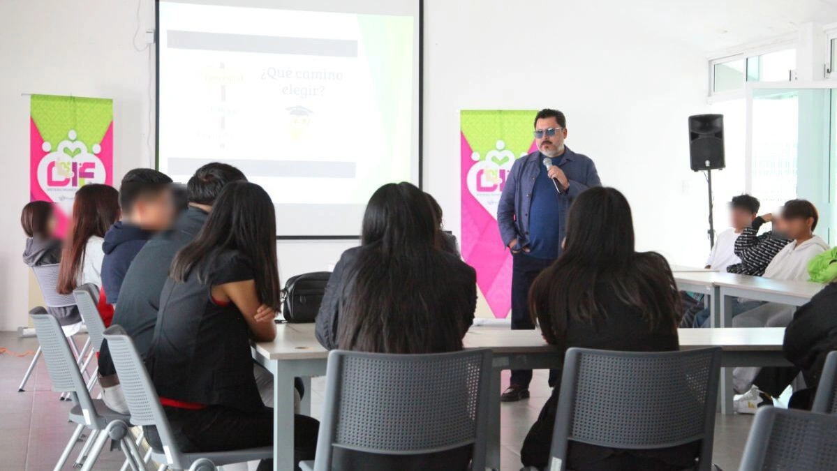 Boletín de prensa 178. PROMUEVE DIF PUEBLA CAPITAL PLÁTICA DE EMPRENDEDURISMO EN ESTUDIANTES DEL BACHILLERATO HÍBRIDO