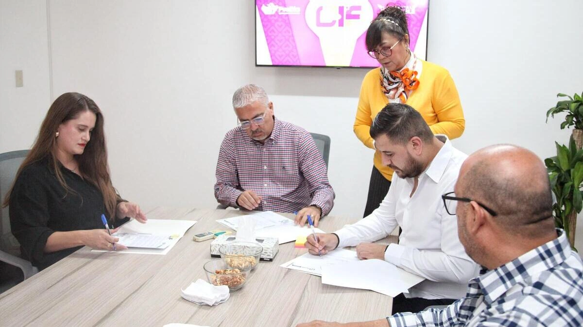 Pie de foto 030. DIF PUEBLA CAPITAL Y FUNDACIÓN CIMARRÓN SUMAN ESFUERZOS EN PRO DE LA NIÑEZ POBLANA