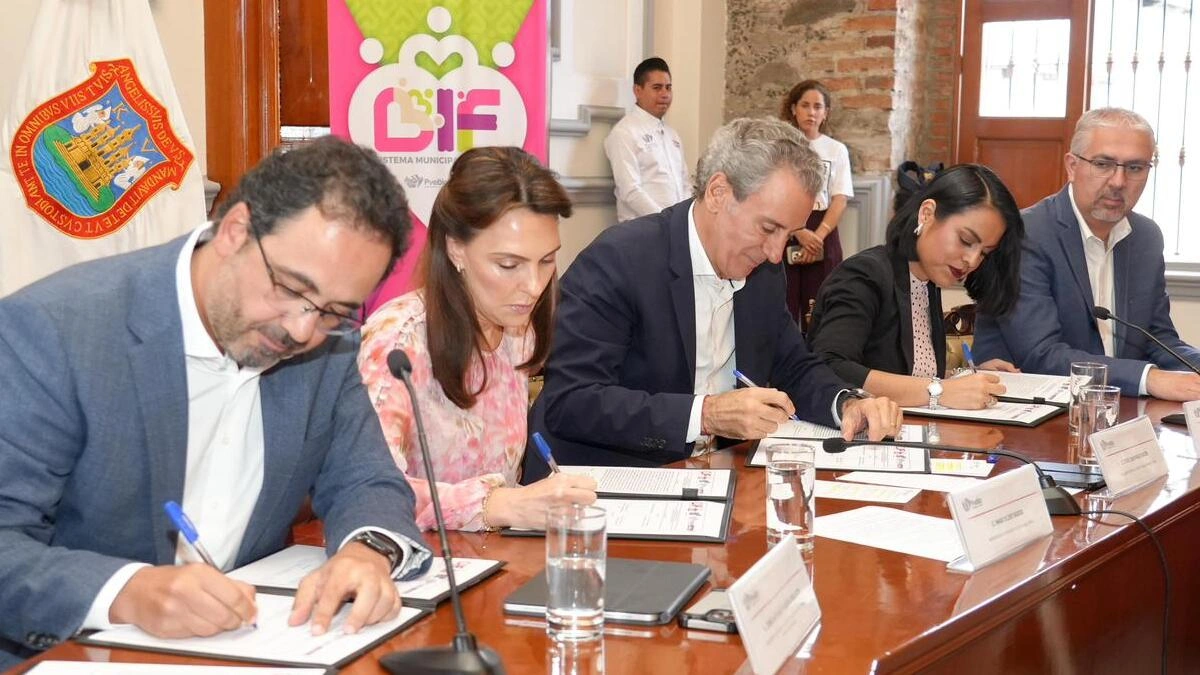 Boletín de prensa 207. MARIELISE BUDIB Y PEPE CHEDRAUI FIRMAN CONVENIO CON FUNDACIÓN DISTRIBUIDORES NISSAN PARA LA CONSTRUCCIÓN Y EQUIPAMIENTO DE “LUMINA”