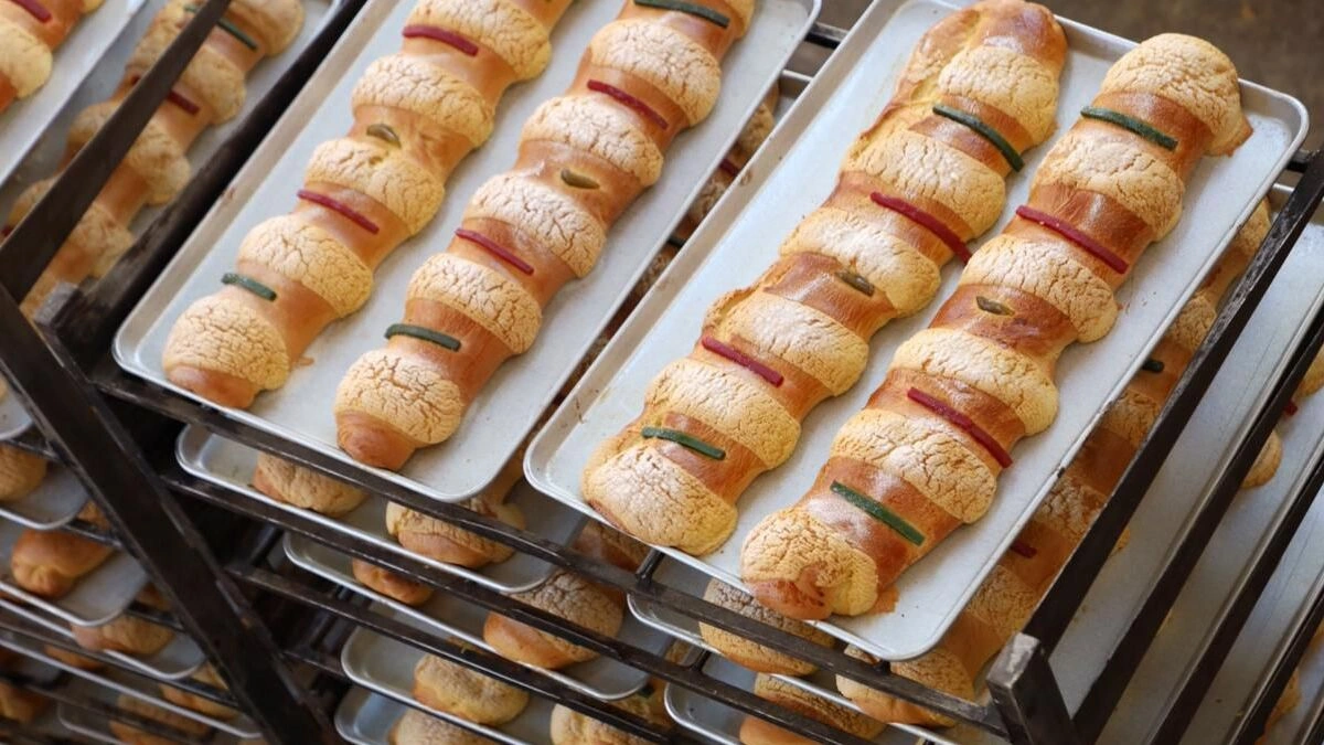 Boletín de prensa 244. ALISTA DIF PUEBLA CAPITAL LA ROSCA DE REYES MÁS GRANDE DEL MUNDO