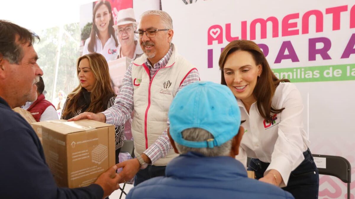 Boletín de prensa 308. PEPE CHEDRAUI Y MARIELISE BUDIB ENTREGAN MÁS DE 9 MIL DESPENSAS EN SANTA MARÍA XONACATEPEC