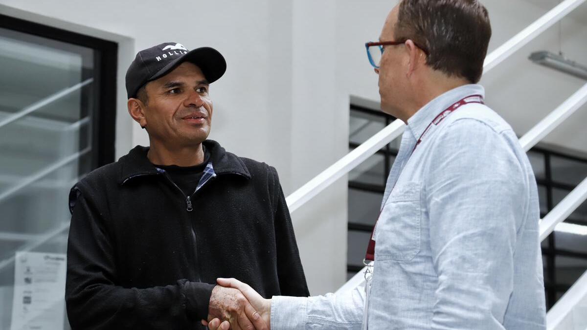 Boletín de prensa 313. REINTEGRA DIF PUEBLA CAPITAL A USUARIO DEL DORMITORIO MUNICIPAL CON SU FAMILIA