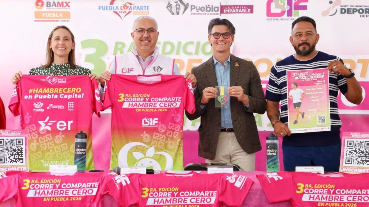 Boletín de prensa 336. SMDIF PRESENTA PLAYERA Y MEDALLA OFICIAL DE LA CARRERA “CORRE Y COMPARTE: HAMBRE CERO 2026”