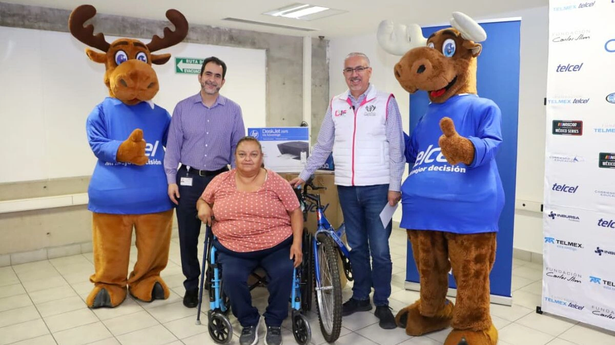 Pie de foto 065. DIF PUEBLA CAPITAL FORTALECE ALIANZA CON FUNDACIÓN TELMEX-TELCEL PARA BENEFICIAR A FAMILIAS POBLANAS
