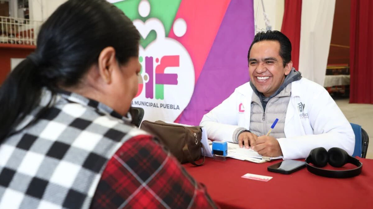 Pie de foto 069. LLEVA DIF PUEBLA CAPITAL JORNADA DE SERVICIOS INTEGRALES A SAN PABLO XOCHIMEHUACAN