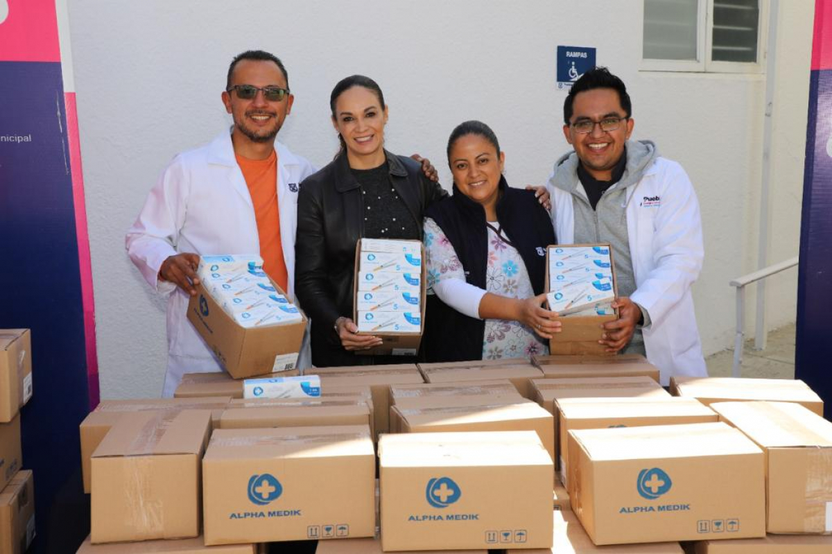 SMDIF PUEBLA RECIBIÓ DONATIVO DE 20 MIL JERINGAS PARA LA APLICACIÓN DE INSULINA A PACIENTES CON DIABETES